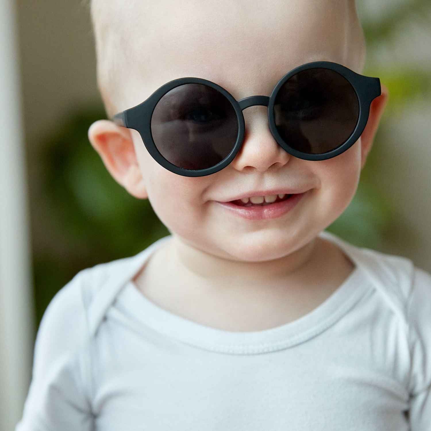 Filibabba Solbriller i genbrugsplastik 1-3 år, Black