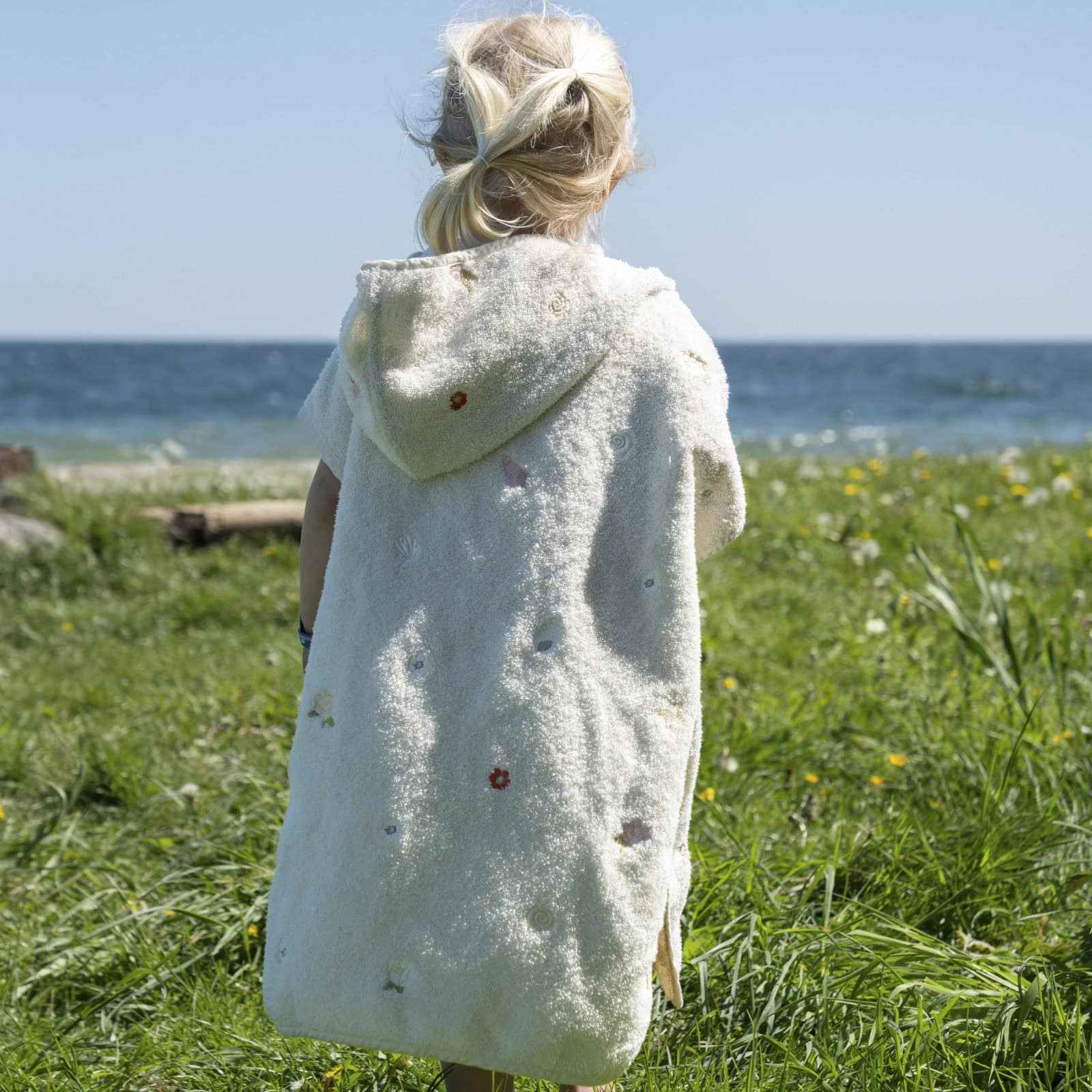 Filibabba Strandponcho med broderi, Ocean Blossom