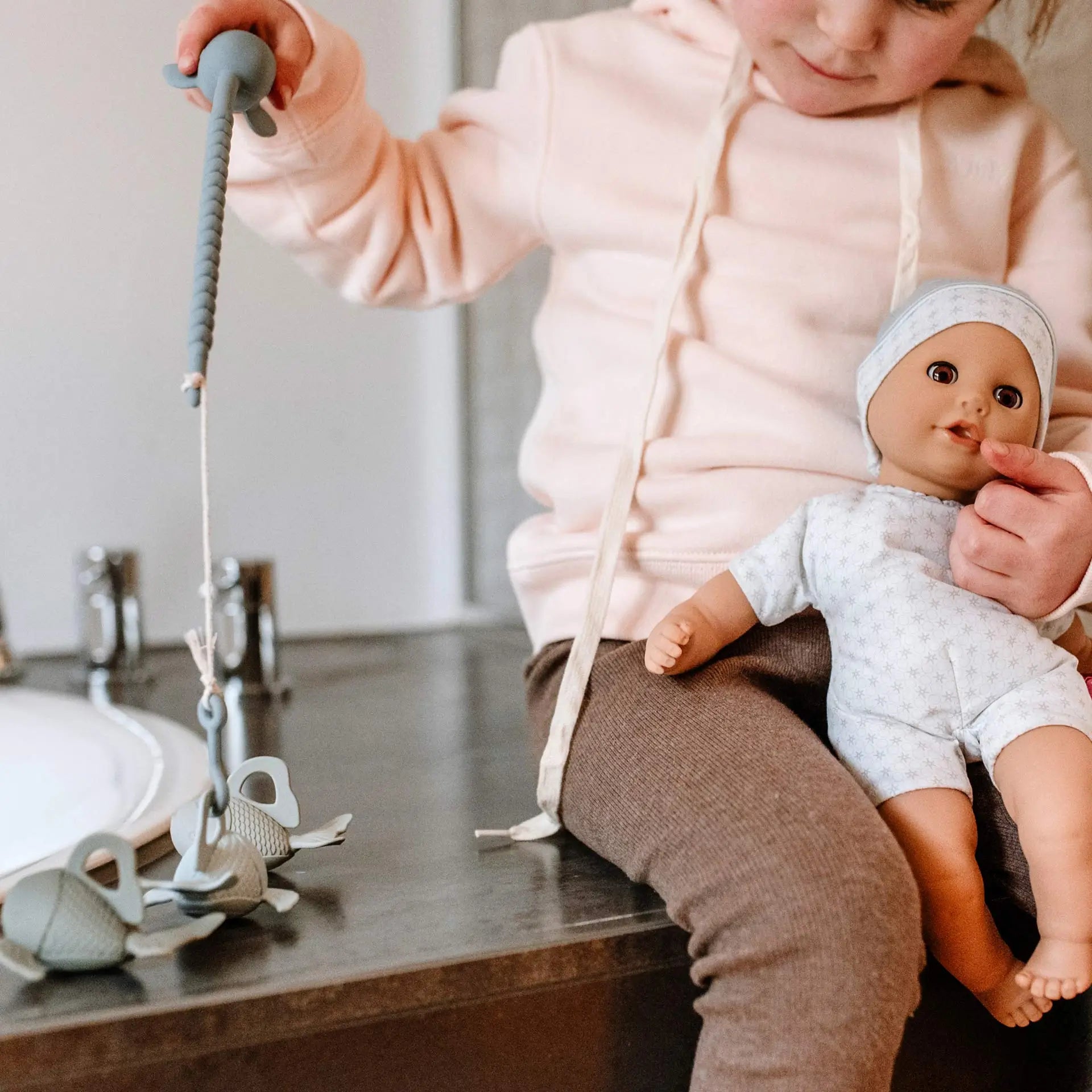 Götz Babydukke Cosy Aquini 30 cm, Grå