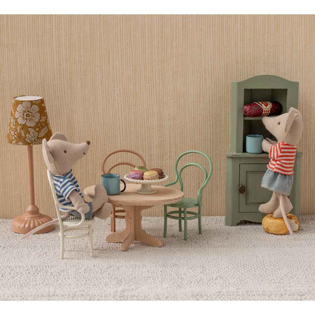 Maileg Mus, Ovalt bord natur