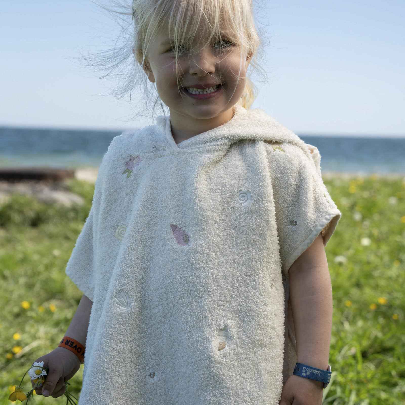 Filibabba Strandponcho med broderi, Ocean Blossom