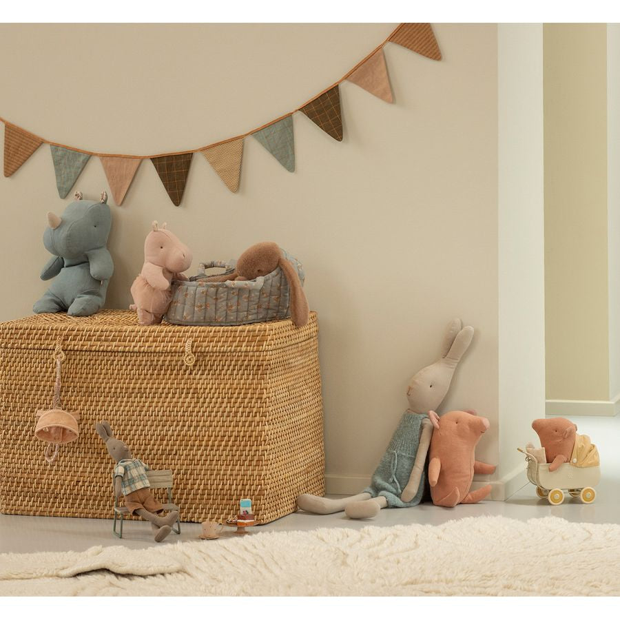 Maileg Safari Friends, Næsehorn medium støvet blå