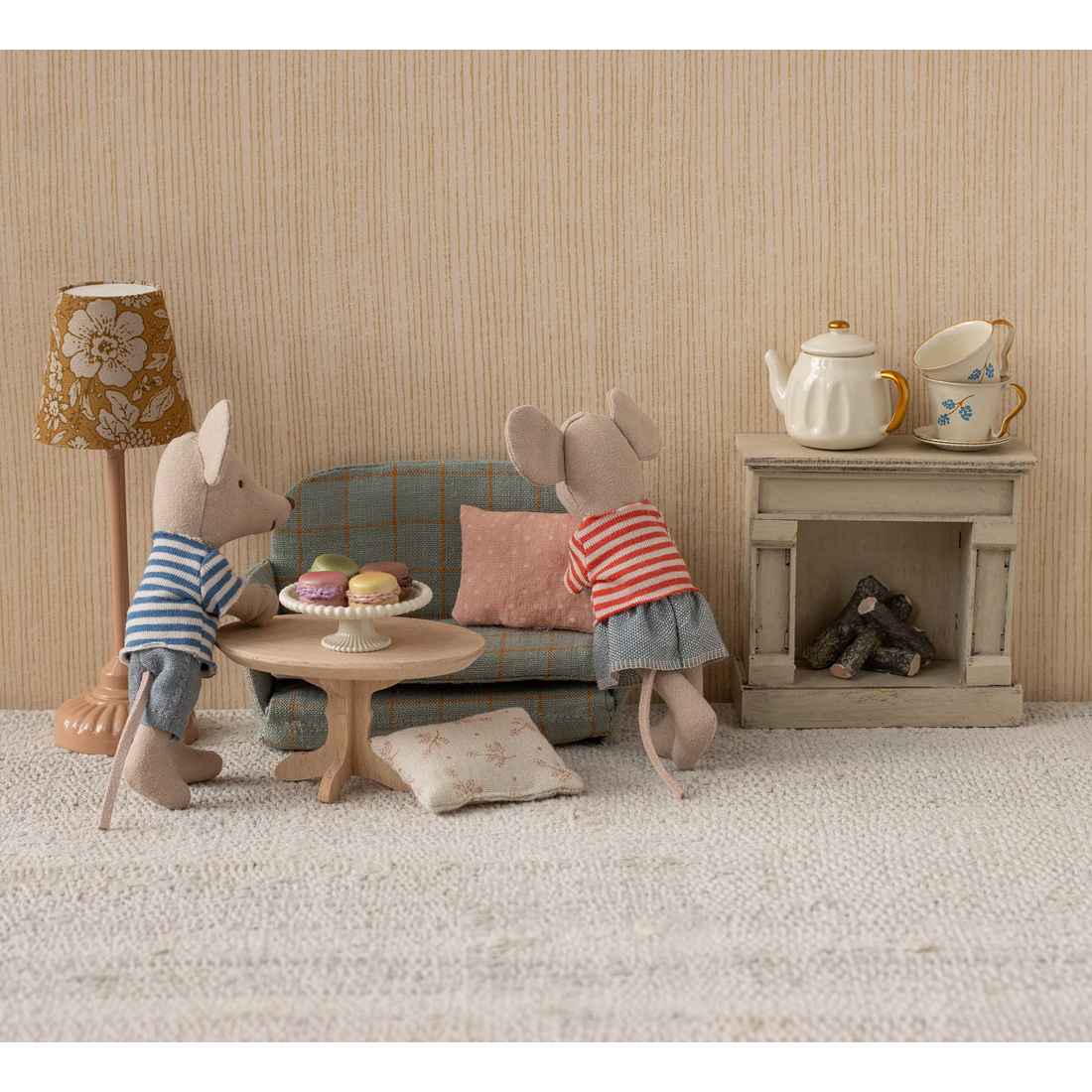 Maileg Mus, Ovalt bord natur