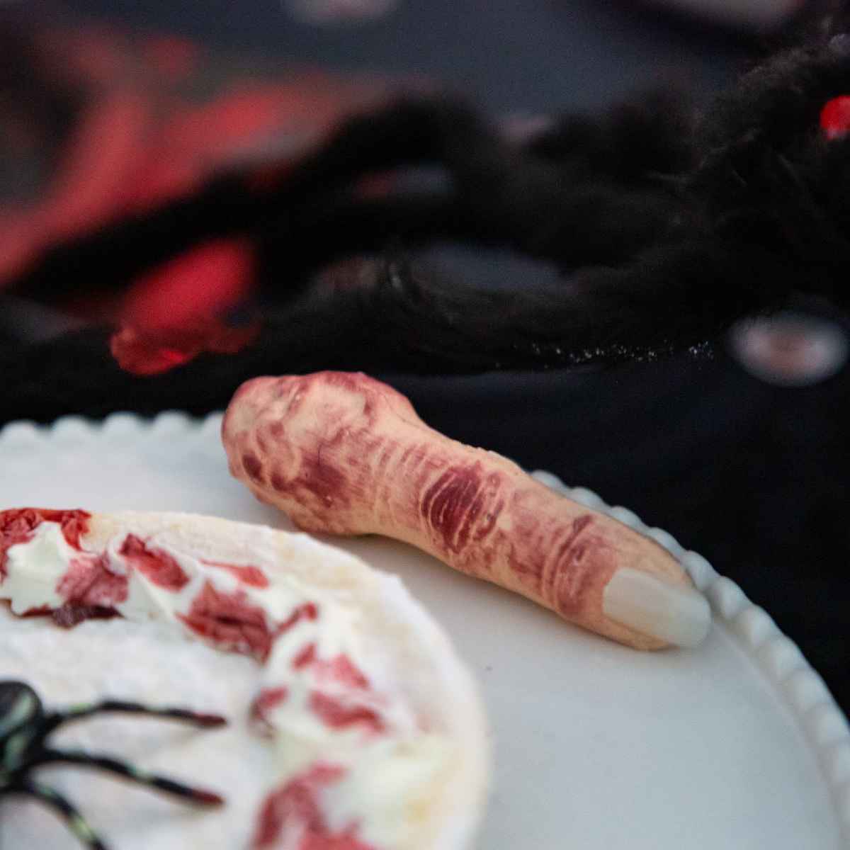 Halloween Afskåret fingre i kødbakke